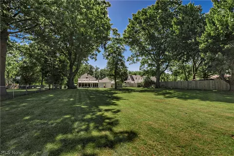 Exterior - 2804 Orchard Dr, Willoughby Hills, OH 44092 photo 13 of 16