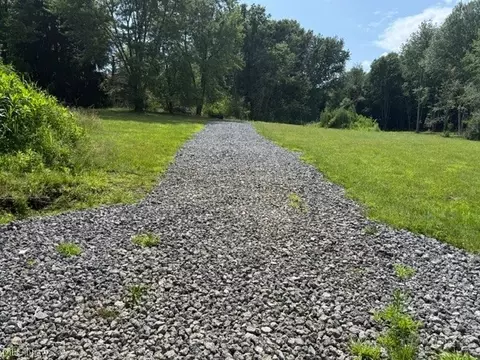 3281 Biltz Rd, Kent, OH 44240