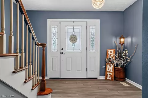Entry Way - 12 Square Circle Dr, Madison, OH 44057 photo 1 of 8