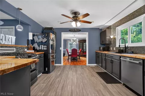 Kitchen - 12 Square Circle Dr, Madison, OH 44057 photo 1 of 5