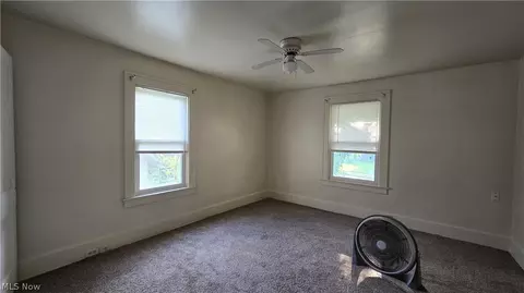 Bedroom - 442 Poland Ave, Struthers, OH 44471 photo 7 of 10