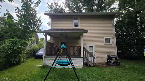 Exterior - 442 Poland Ave, Struthers, OH 44471 photo 3 of 4