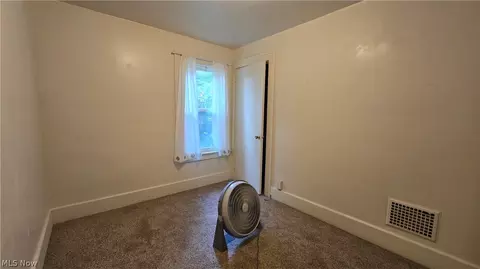 Bedroom - 442 Poland Ave, Struthers, OH 44471 photo 5 of 10