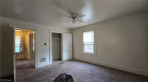 Bedroom - 442 Poland Ave, Struthers, OH 44471 photo 8 of 10