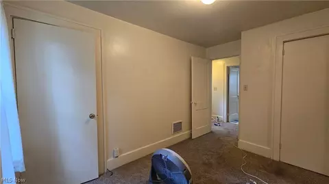 Bedroom - 442 Poland Ave, Struthers, OH 44471 photo 6 of 10