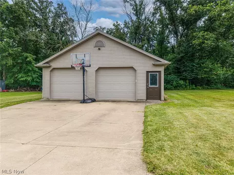 Exterior - 227 Easton Rd, Creston, OH 44217 photo 5 of 10