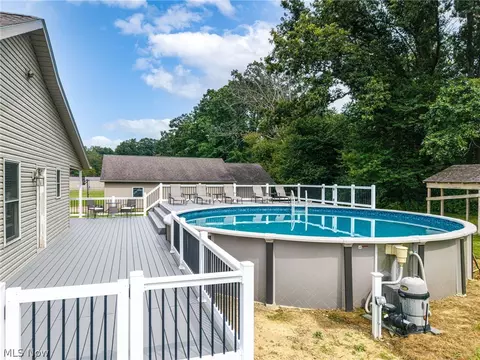 Exterior - 227 Easton Rd, Creston, OH 44217 photo 8 of 10