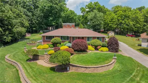 570 East St, East Palestine, OH 44413