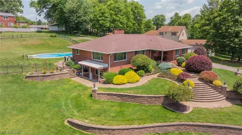 570 East St, East Palestine, OH 44413