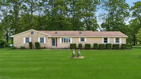 2090 N Sulphur Springs Rd, West Alexandria, OH 45381