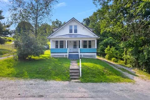 1304 Division St, Parkersburg, WV 26101