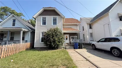 7425 Harvard Ave, Cleveland, OH 44105