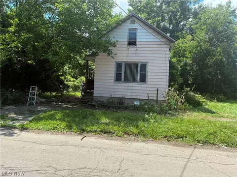 6902 Morgan Ave, Cleveland, OH 44127