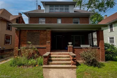 1255 Fulton Rd NW, Canton, OH 44703