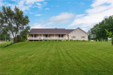 36055 Dellwood Rd, Grafton, OH 44044
