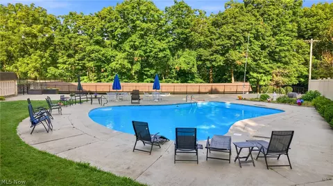 5200 West Blvd, Boardman, OH 44512 photo 4
