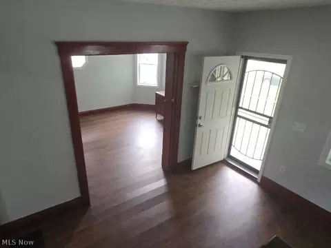 Entry Way - 355 12th, Elyria, OH 44035 photo 2 of 2