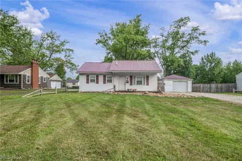 201 W Park Blvd, Medina, OH 44256