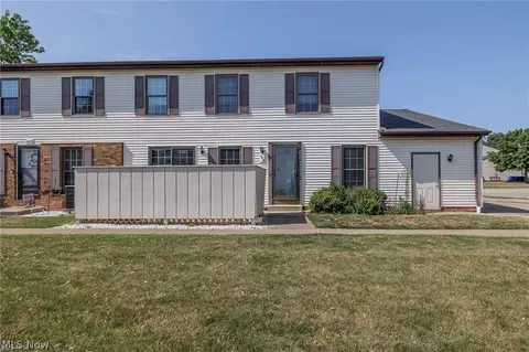 6494 Liberty Bell Dr #31A, Brook Park, OH 44142
