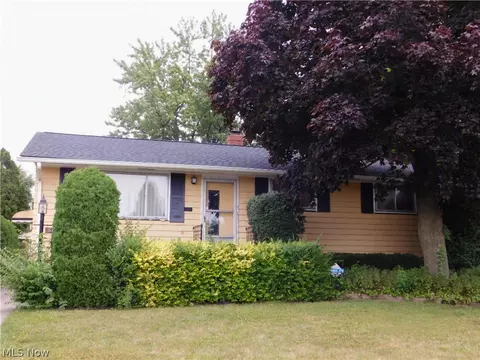616 Judie Dr, Cleveland, OH 44109