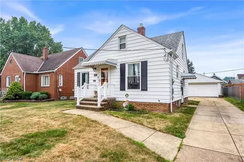 6209 Archmere Ave, Brooklyn, OH 44144