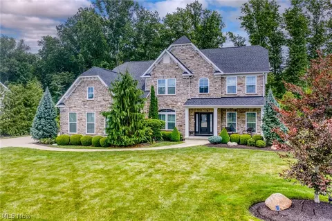 2631 Palmer Ln, Avon, OH 44011
