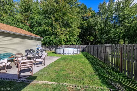 Exterior - 2415 E Ridgewood Dr, Seven Hills, OH 44131 photo 6 of 9