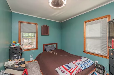 Bedroom - 2415 E Ridgewood Dr, Seven Hills, OH 44131 photo 4 of 6