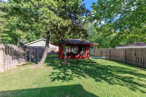 Exterior - 2415 E Ridgewood Dr, Seven Hills, OH 44131 photo 3 of 9
