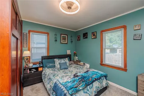 Bedroom - 2415 E Ridgewood Dr, Seven Hills, OH 44131 photo 1 of 6