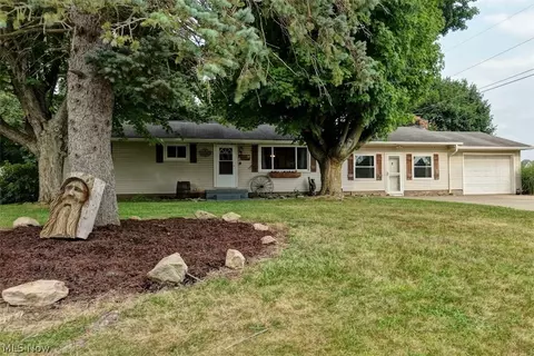 1750 Fairbrook Ave NE, East Canton, OH 44730
