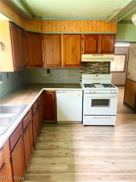 457 Sharp Ave, Salem, OH 44460 photo 9