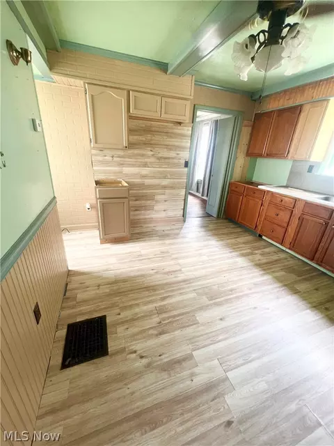 457 Sharp Ave, Salem, OH 44460 photo 17