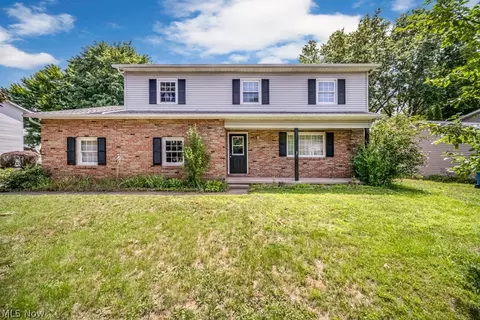 731 Redwood Dr, Canal Fulton, OH 44614