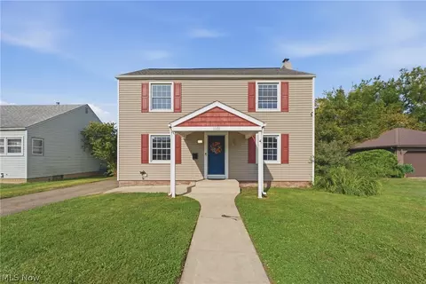 1031 3rd St NE, Massillon, OH 44646