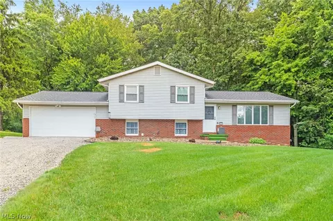 1213 George St SW, Canton, OH 44706