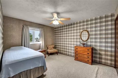 Bedroom - 5669 Marble Ln, Willoughby, OH 44094 photo 3 of 4