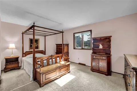 Bedroom - 5669 Marble Ln, Willoughby, OH 44094 photo 1 of 4