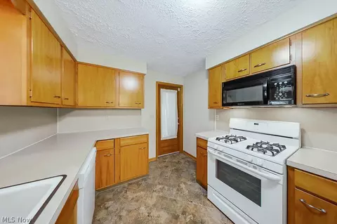 1812 Skyline Dr, Lorain, OH 44053 photo 18
