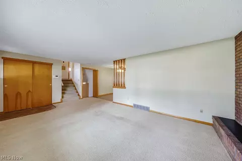 1812 Skyline Dr, Lorain, OH 44053 photo 9