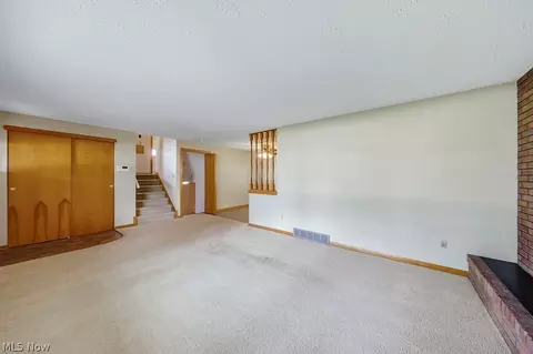 Living - 1812 Skyline Dr, Lorain, OH 44053 photo 6 of 6
