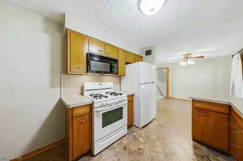 Kitchen - 1812 Skyline Dr, Lorain, OH 44053 photo 1 of 5