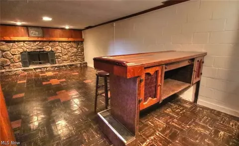 Living - 33901 Eddy Rd, Willoughby Hills, OH 44094 photo 3 of 4