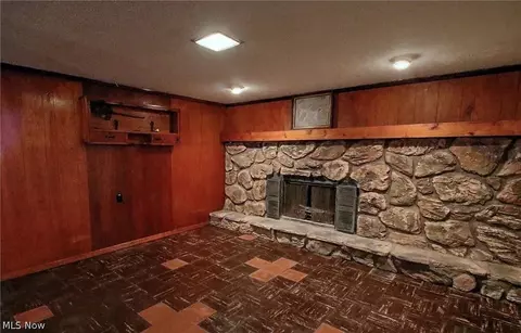 Living - 33901 Eddy Rd, Willoughby Hills, OH 44094 photo 4 of 4