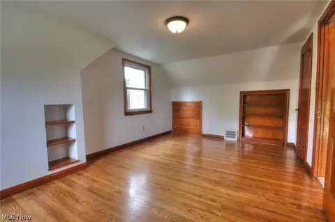 Bedroom - 33901 Eddy Rd, Willoughby Hills, OH 44094 photo 1 of 7