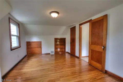Bedroom - 33901 Eddy Rd, Willoughby Hills, OH 44094 photo 7 of 7