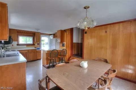 Dining - 33901 Eddy Rd, Willoughby Hills, OH 44094 photo 1 of 2