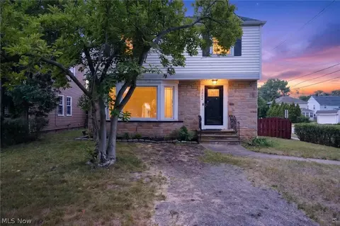 3862 Silsby Rd, University Heights, OH 44118