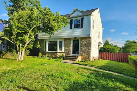3862 Silsby Rd, University Heights, OH 44118