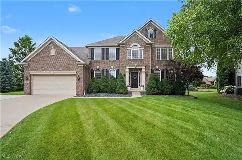 5037 Lake Breeze Lndg, Stow, OH 44224